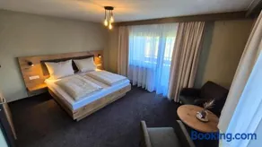 Hotel Kniebis-Stuben - Image 3