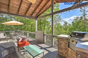 Peaceful Pisgah Mountain Getaway w/ Hot Tub! - Image 1