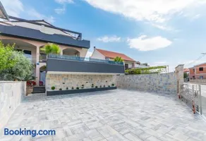 Apartments Rada - Image 2