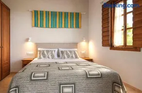 Porto Kalamitsi Stone-built Bungalows - Image 2