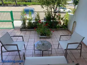 LMS House - Image 1