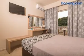 Hotel Petros - Image 2