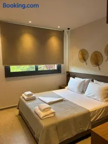 Sea Breeze Luxury Apartments - Image 2