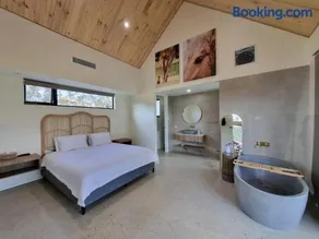 Chalet Hills - Image 5
