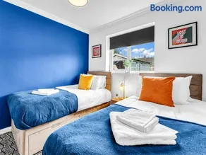 Mallory House 2BR 10 Minutes from Alton Towers with Parking - Image 5