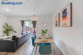 Amazing Townhouse 15 minutes from the Beach - Image 4