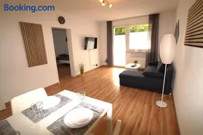 Work & Stay 3 Room Apartment - Image 1