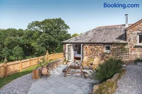 Riverside cottage on private wildlife estate 3-bed - Image 2