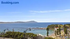 Amazing Views, Luxury Apartment, Easy Walk To Terrigal Village - Image 2