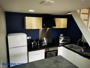 Logement entier à LA CRECHE - Image 1