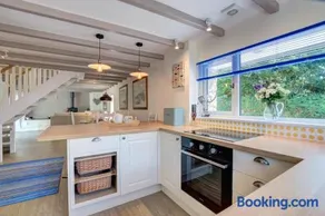3 Bed in Nr St. Keverne oc-tremen - Image 3