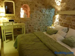 St. George Sykoussis Traditional Residence - Image 2