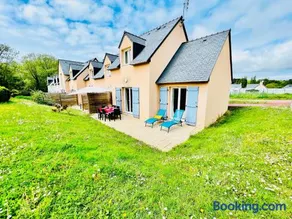 Maison avec piscine chauffée toute l'année à Morgat en bretagne sur la presqu'île de Crozon située à 800 m de la mer - Image 2