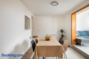 Terrace Apartment - Image 5