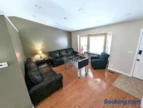 Cute Spacious Home - Image 3