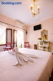 Room Honeymoon - Image 5