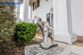 Wood Manor Guest House - Image 3