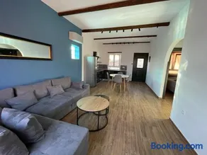 Q Apartments Molyvos - Image 2