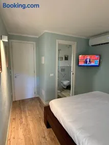 Superiore 33 room apartment - Image 1