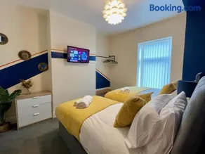 Kimberworth 4 Bedrooms House 8 Beds Close to M1 Suitable For Longer Stay - Image 4