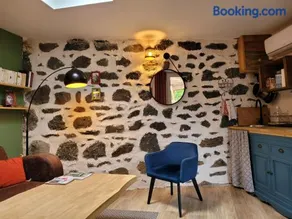 La maisonnette sous le cerisier - Image 2