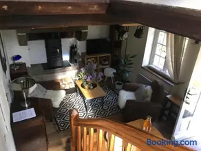 Cottage perché dans les montagnes du Mont-Saint-Michel - Image 3