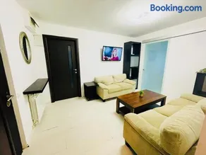 MBZ Apartments #2 - 2 bedrooms, Private Parking & Air Conditioning - Image 2