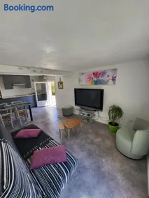 Jolie T2 indépendant dans une villa - Image 1
