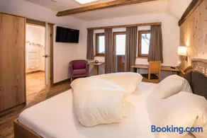 Double room, shower, toilet - Image 2