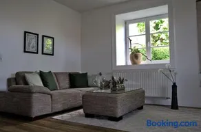 Apartment in ruhiger Wohnlage Sie sind in 3 Minuten am Trebbower See oder in 30 Minuten an der Ostsee - Image 1