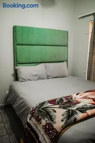 ENTIRE LUXURY APARTMENTS - Image 3