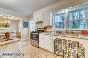 Kennebunk Family Cottage - Image 4