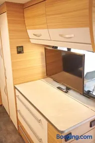 Casa mobile con terrazza, barbecue e giardino | Vista panoramica - Image 3