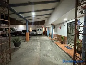 Hotel paseo de la montaña - Image 1