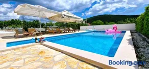 Villa Ana with a private pool on a 3000m2 property - Image 4