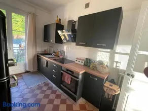 Chambre paisible face aux thermes-ch1- Check après 16h30 - Image 1