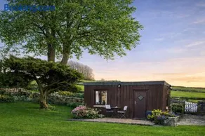 Thors Cave Cabin, Peak District - Image 1