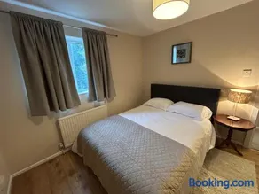 Cosy Family Home in Lovely Stony Stratford - Image 5