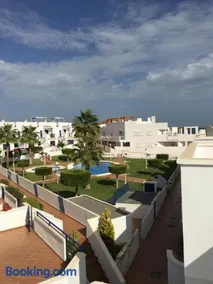 Sunny Breeze Apartment - Image 5