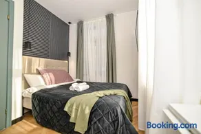 Homly Nook - Image 1