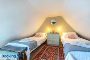 Wren Cottage - Two Bedroom House, Sleeps 4 - Image 5