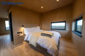Beyond North Cabins - Image 3