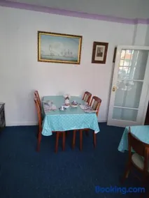 Applebys Guest House - Image 5