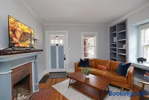 New & Renovated MCM Main Level Duplex 3 mi to Duke Hospital - Image 1