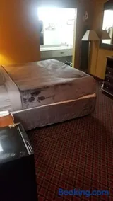 Hotel King Bed Room 236 Booking - Image 3