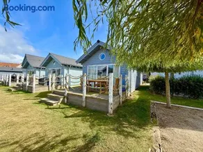 Sea Dog - Part of the The Bay Filey Holiday Village with pool, gym and direct beach access, pub, restaurant, tennis and meadows walks - Image 2
