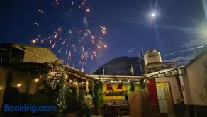 Moon Garden House - Image 1