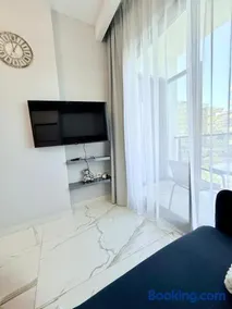 Apartmen in Alanya in the city center by the sea - Image 4