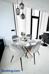 Luxury Villa in Melenara - Image 1