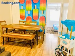 Extended Family Dream, Sleeps 16, Walk to Ocean - Image 3